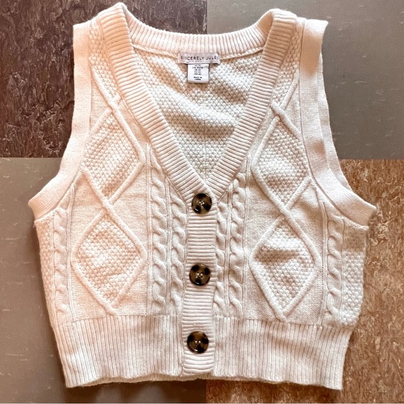 Sincerely Jules Off White Sweater Tortoise Shell Buttons Up The Front XS - Picture 2 of 6